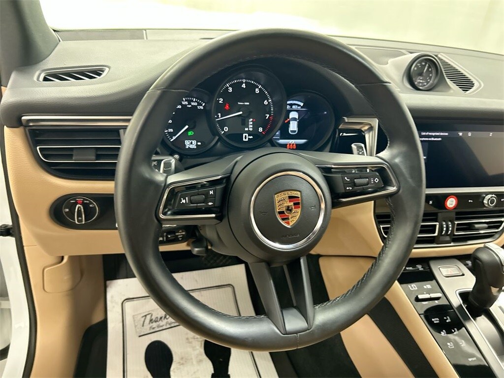 2024 Porsche Macan Base photo 4
