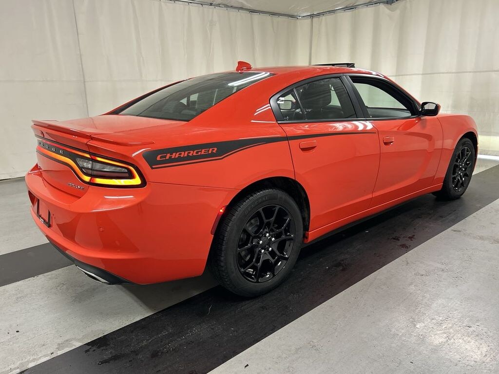 Used 2016 Dodge Charger SXT Sedan