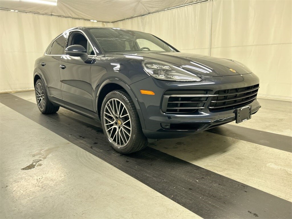 2021 Porsche Cayenne Base Coupe photo 2
