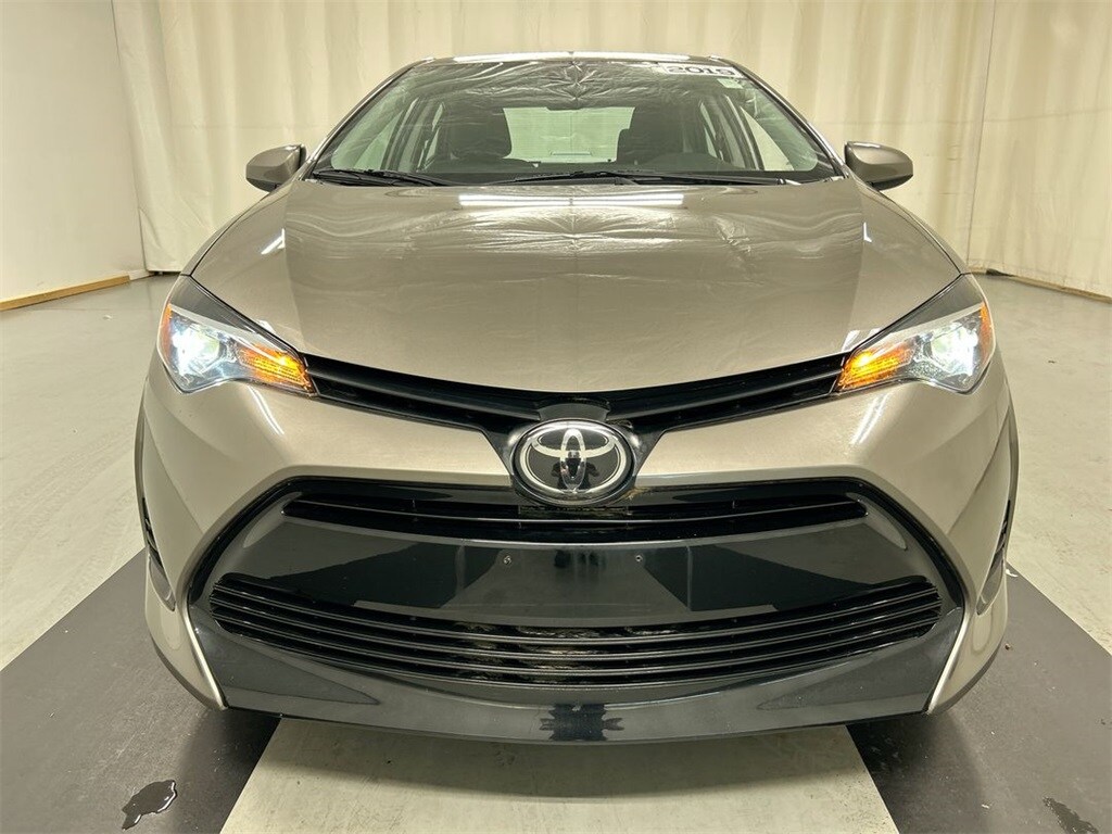 2019 Toyota Corolla L photo 3
