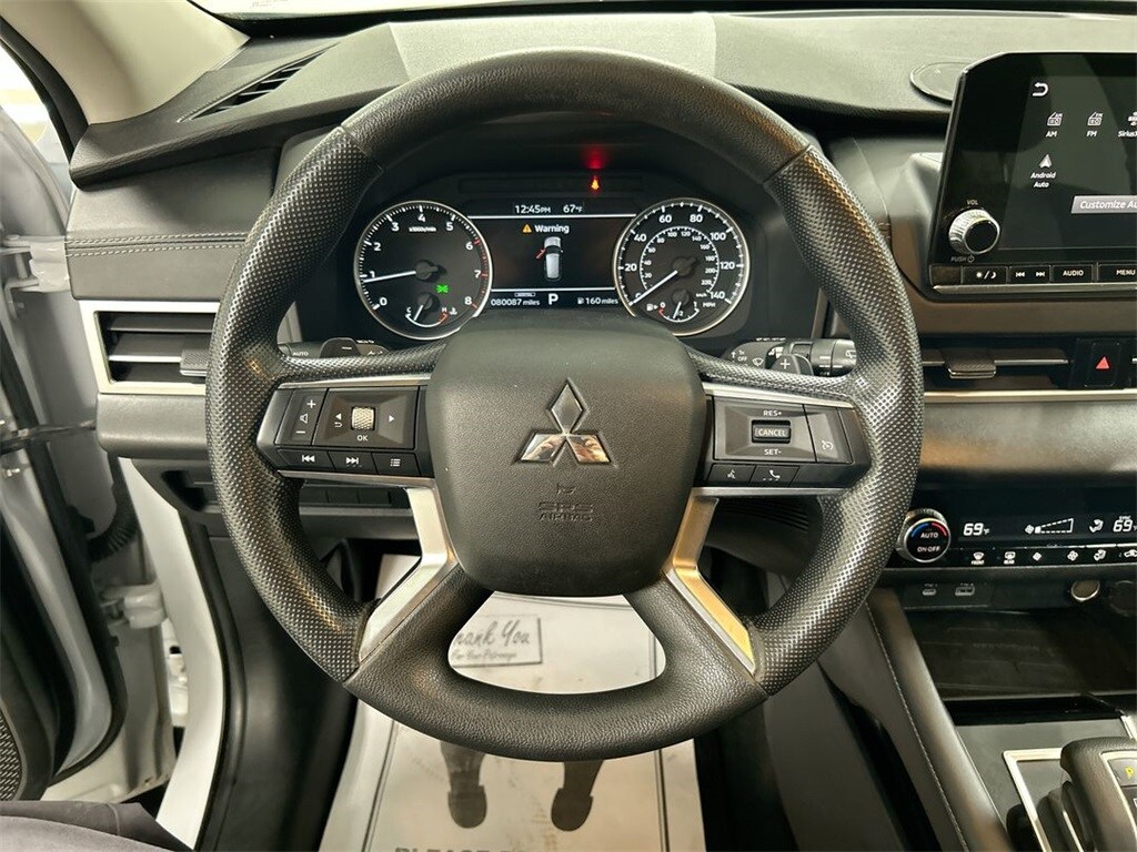 2022 Mitsubishi Outlander ES photo 4