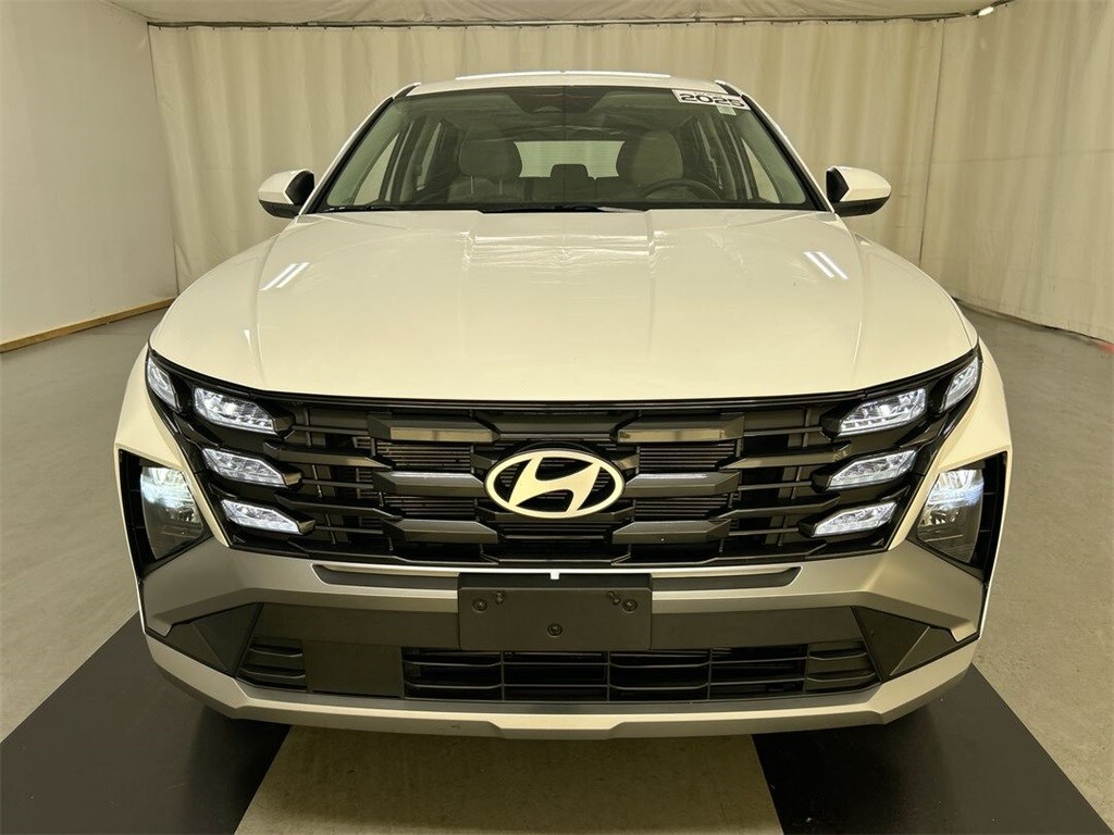 2025 Hyundai Tucson SE photo 3