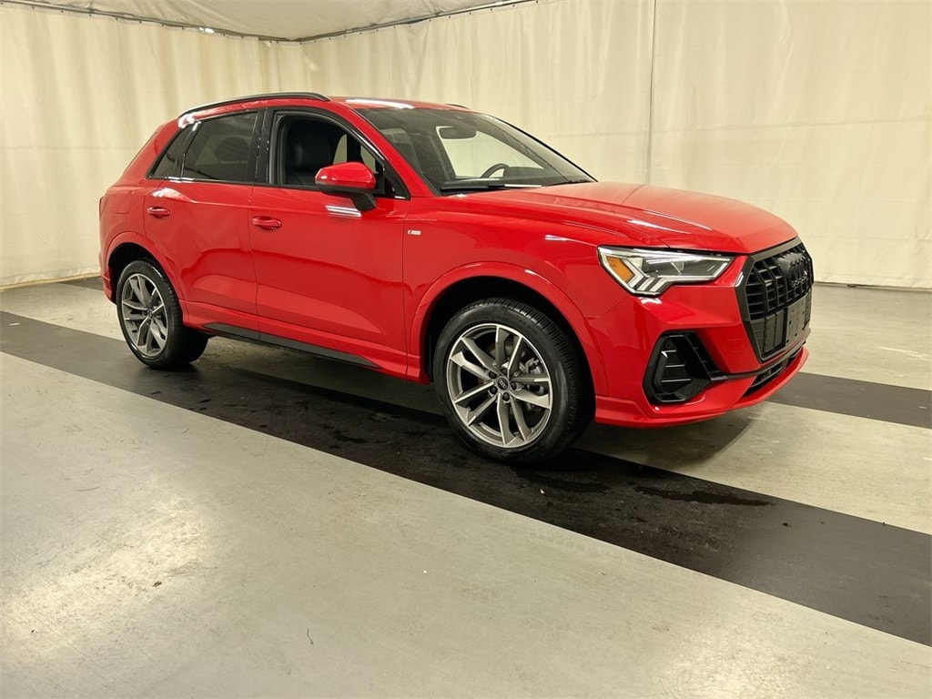 2025 Audi Q3 S Line Premium's photo