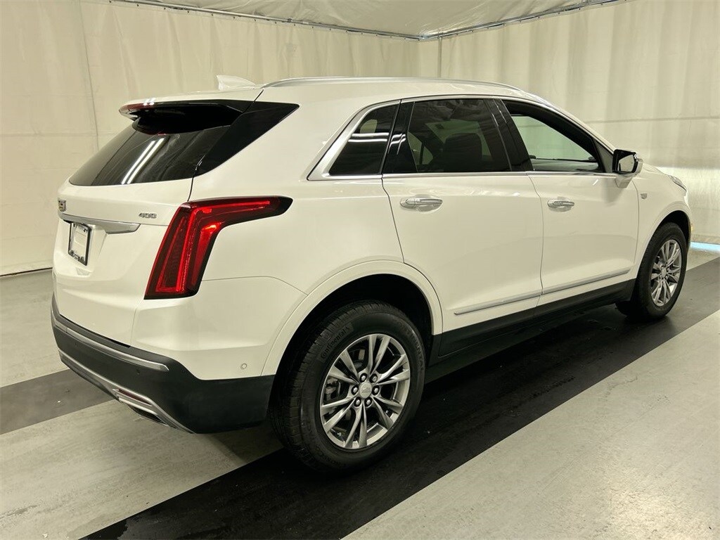 2021 Cadillac XT5 Premium Luxury photo 2