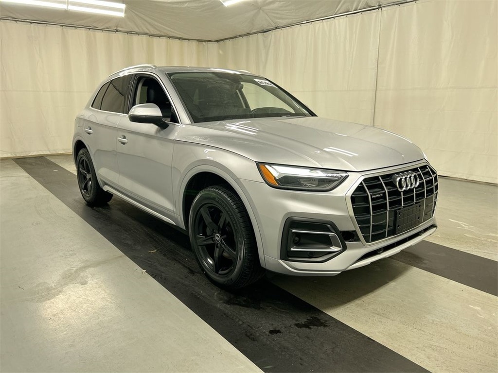 2022 Audi Q5 Premium's photo