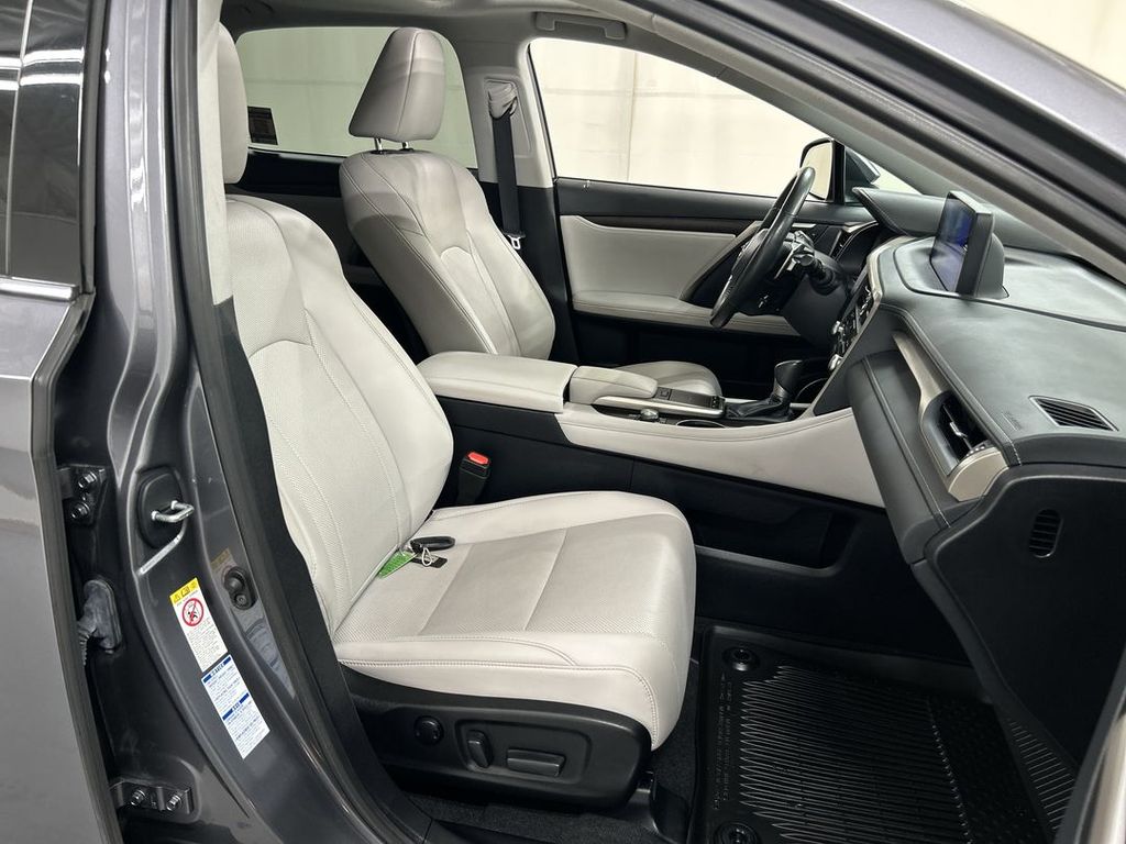 2020 Lexus RX 350 - Photo 24