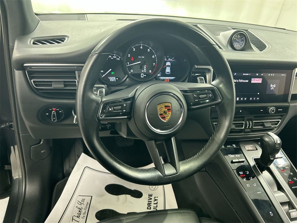 2022 Porsche Macan Base photo 4