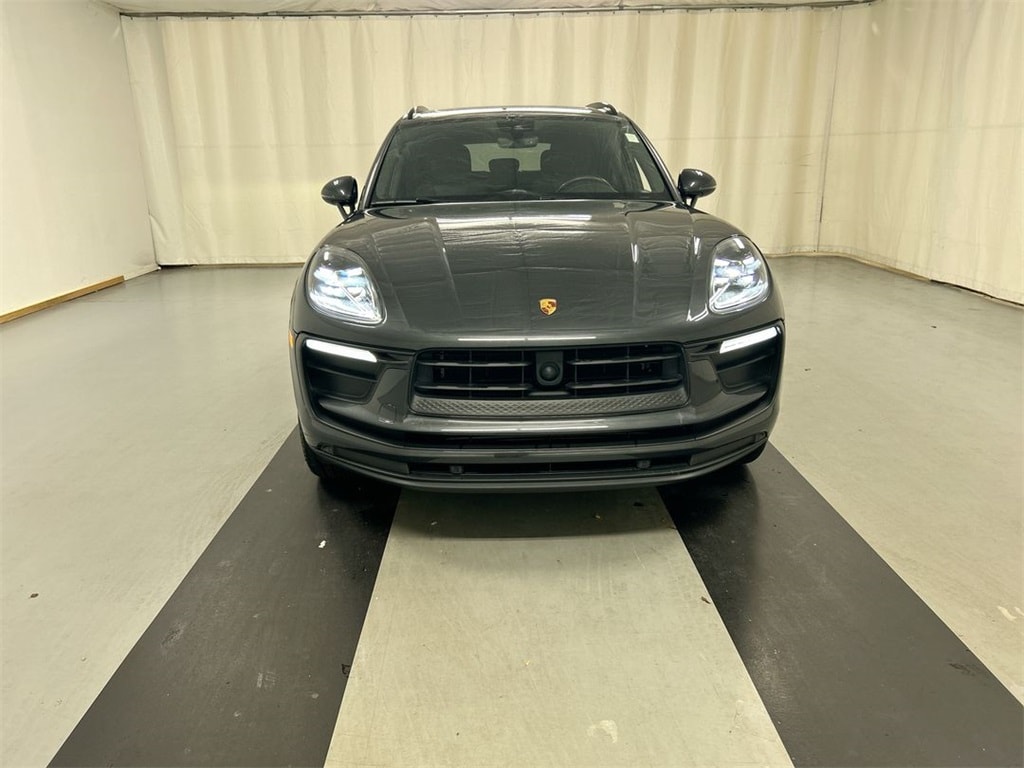 Used 2022 Porsche Macan Base SUV