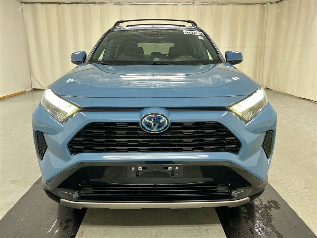 2022 Toyota RAV4 Hybrid SE photo 3