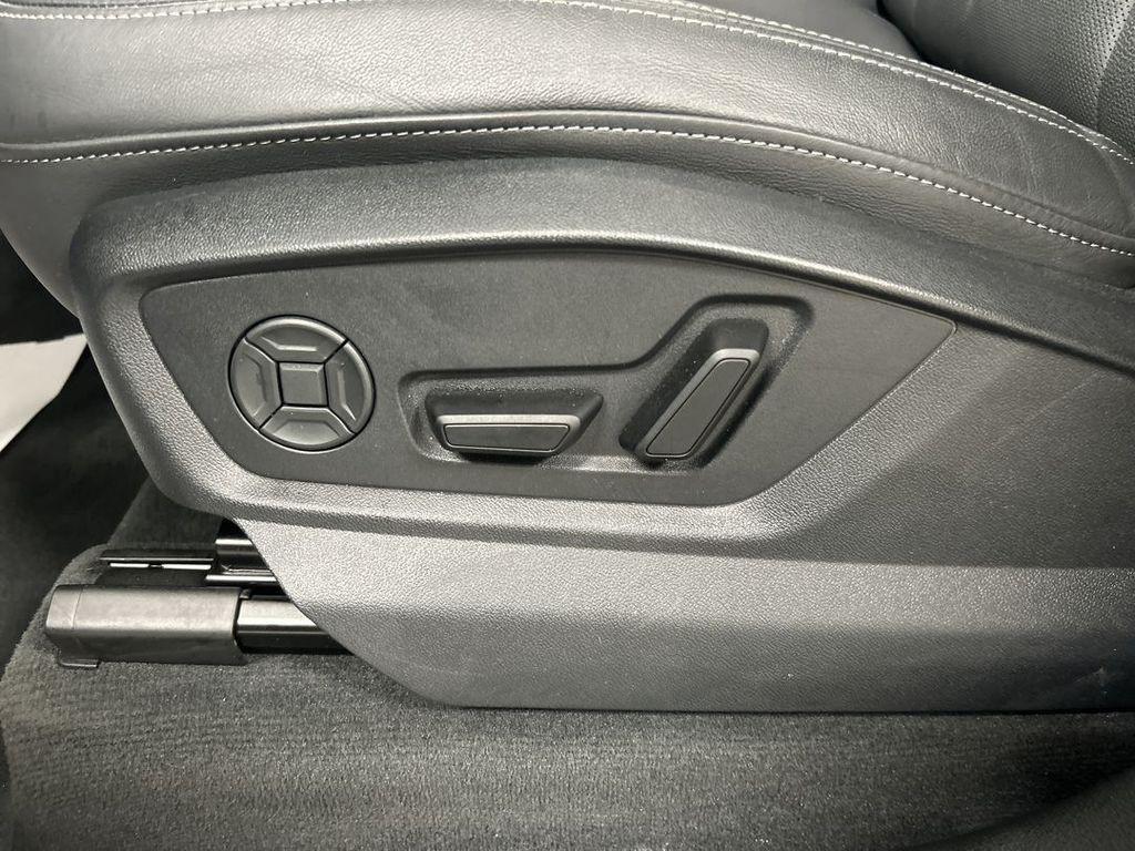2025 Audi Q7 Premium Plus - Photo 9