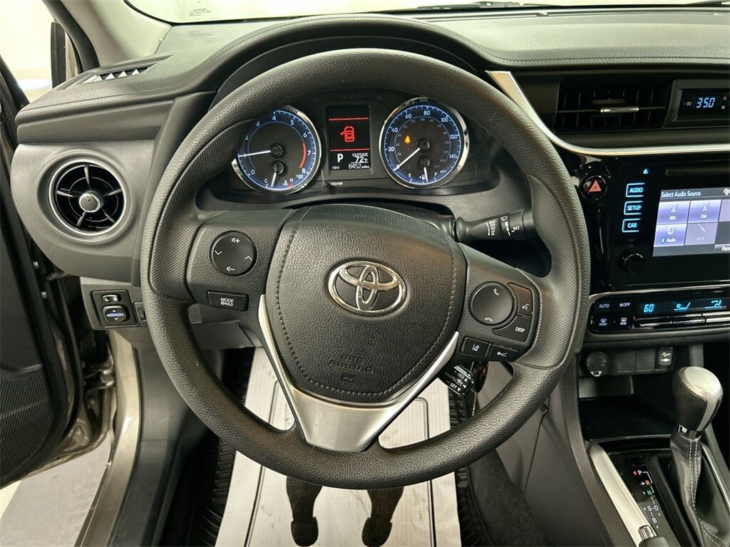 2019 Toyota Corolla L photo 4