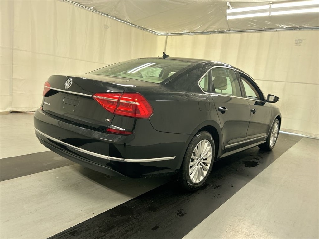 Used 2016 Volkswagen Passat SE with VIN 1VWBT7A31GC021009 for sale in Cicero, NY