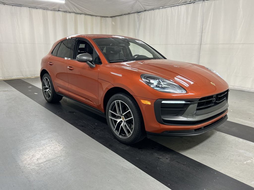 2023 Porsche Macan T's photo