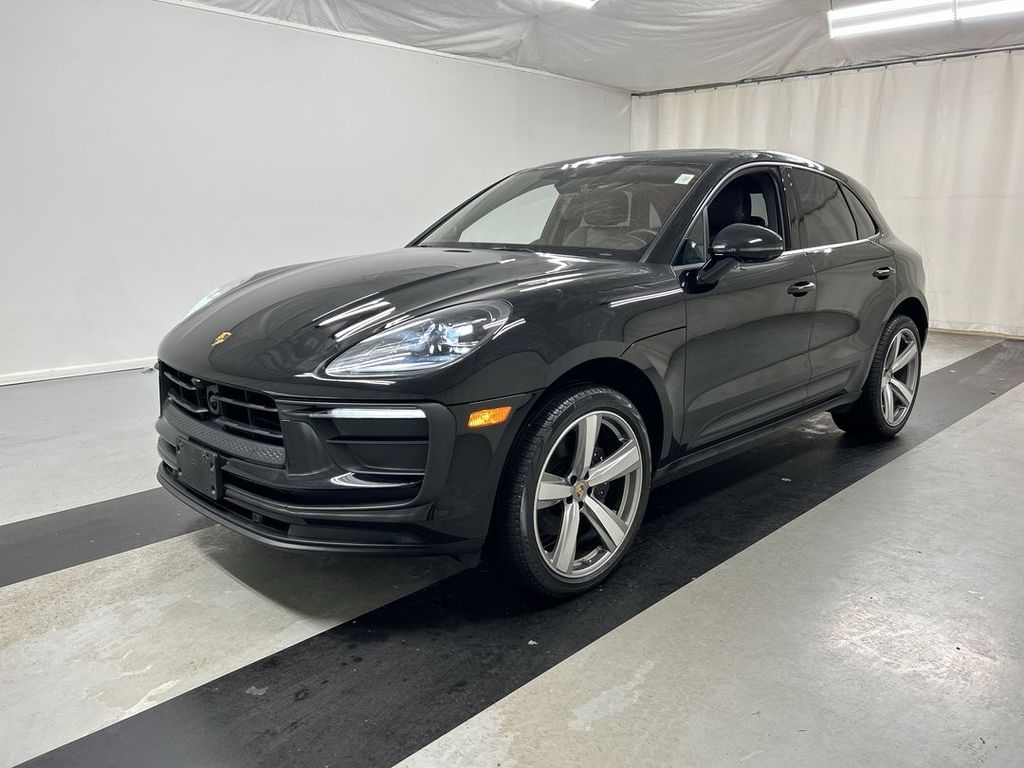 2025 Porsche Macan