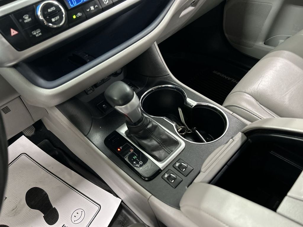 2018 Toyota Highlander XLE - Photo 18