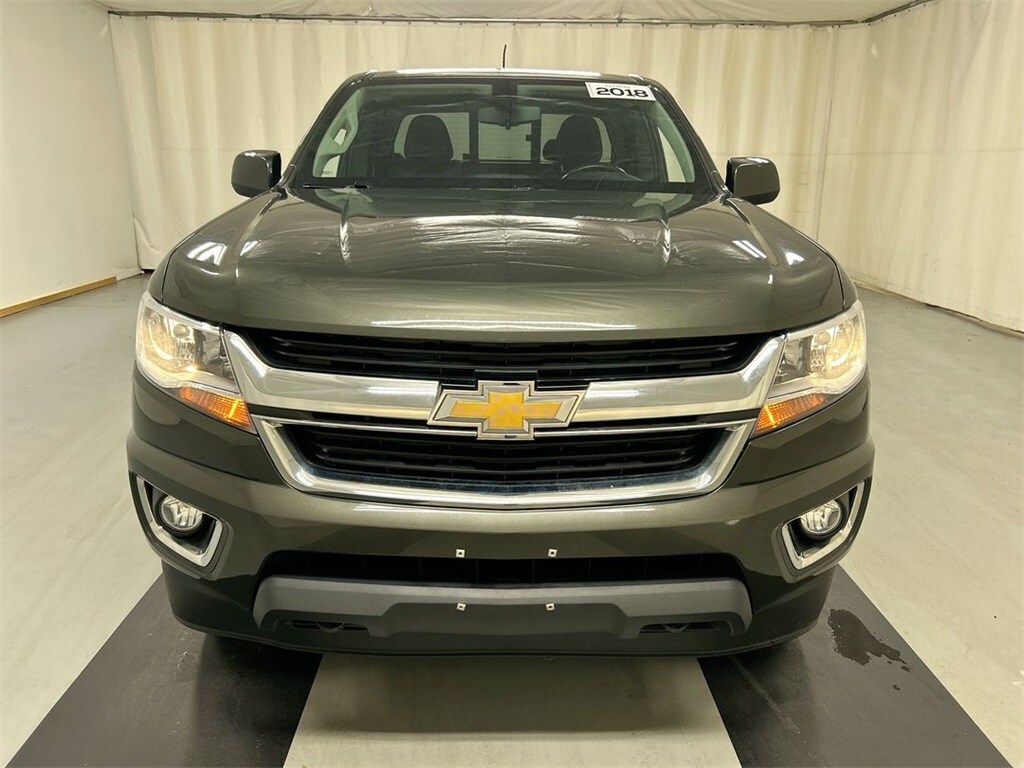 2018 Chevrolet Colorado LT photo 2