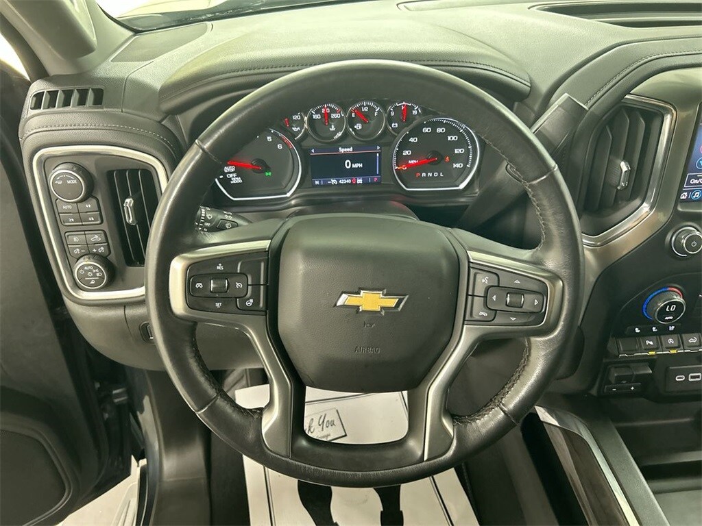 2021 Chevrolet Silverado 1500 LTZ photo 3