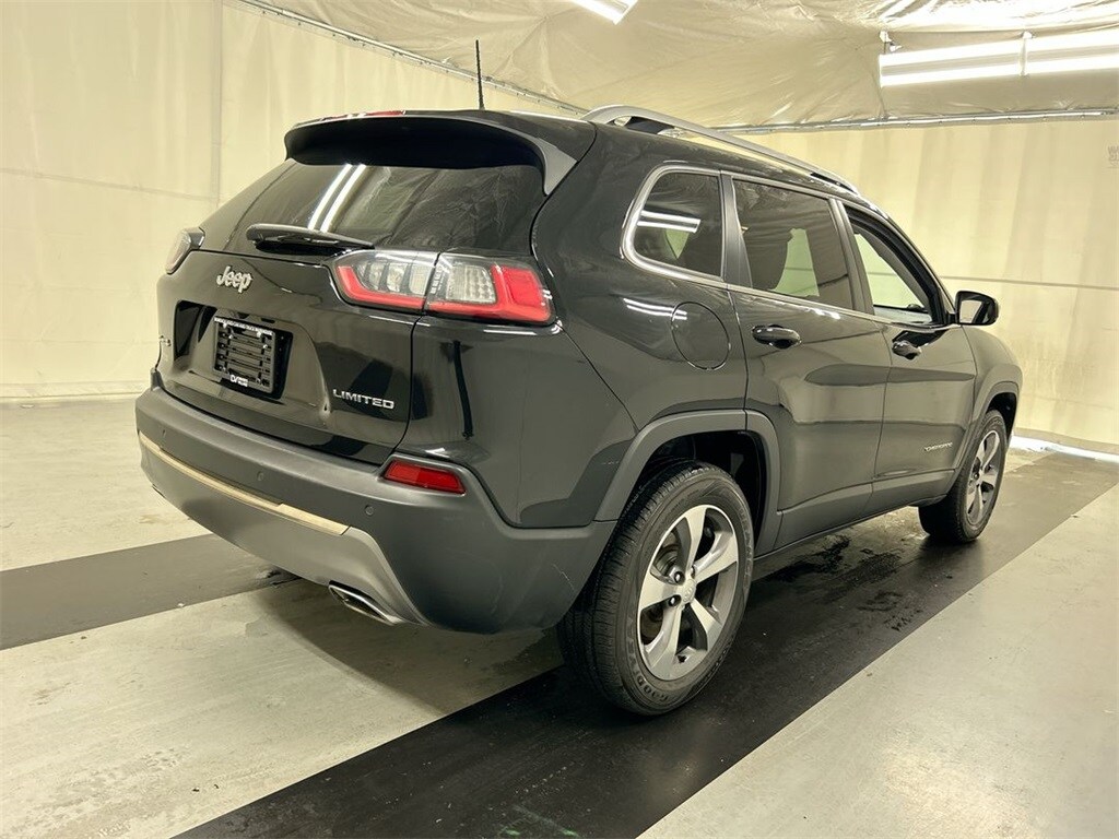 2019 Jeep Cherokee Limited photo 2