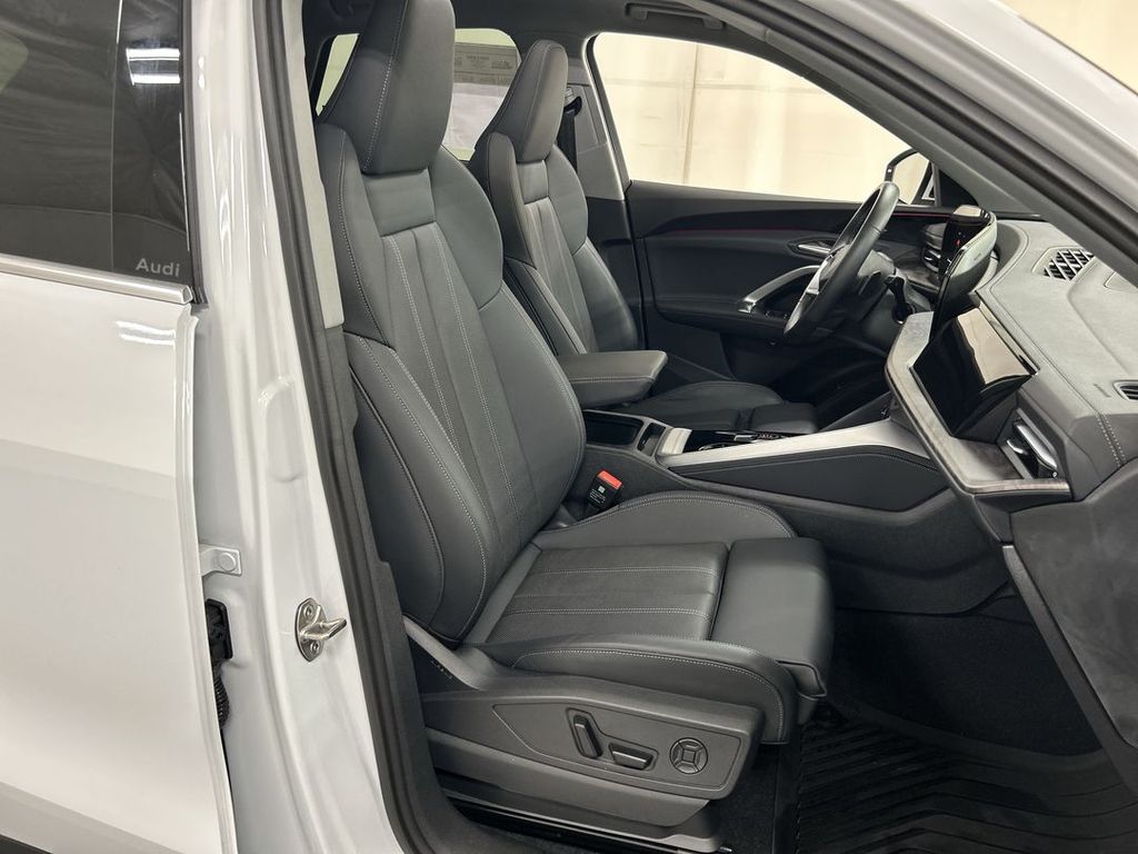 2025 Audi Q5 Premium Plus - Photo 25