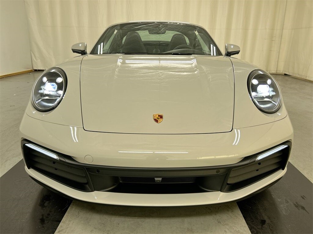 2023 Porsche 911 Targa 4S photo 3