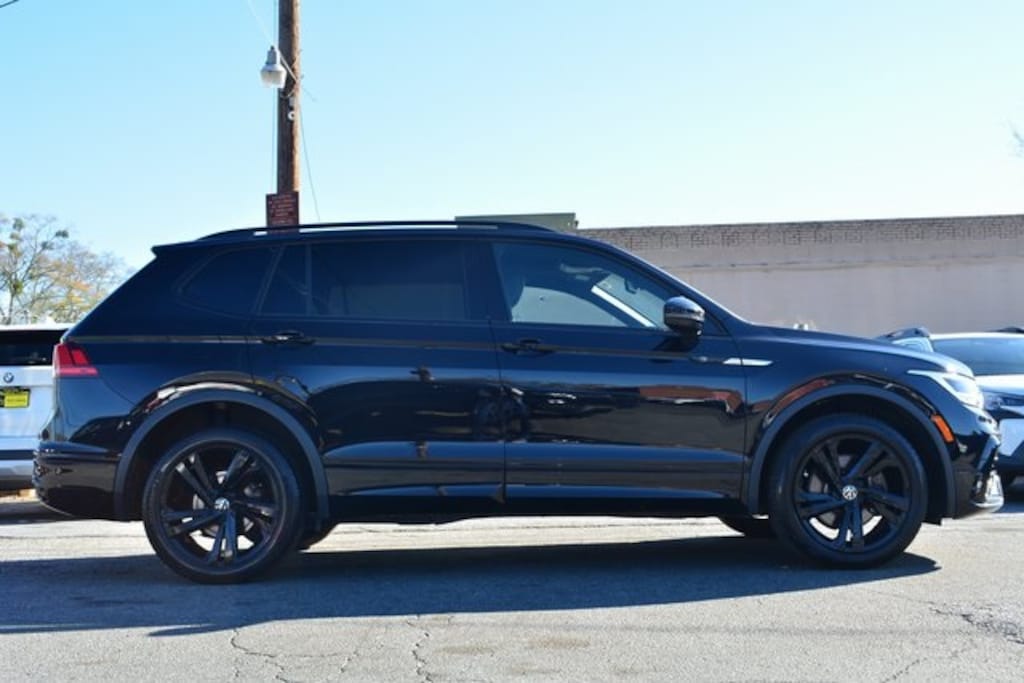 Used 2024 Volkswagen Tiguan 2.0T SE R-Line Black SUV
