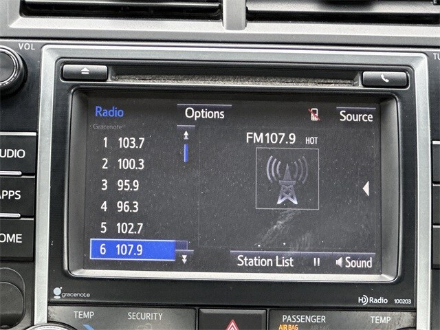 2014 Toyota Camry Hybrid XLE photo 3