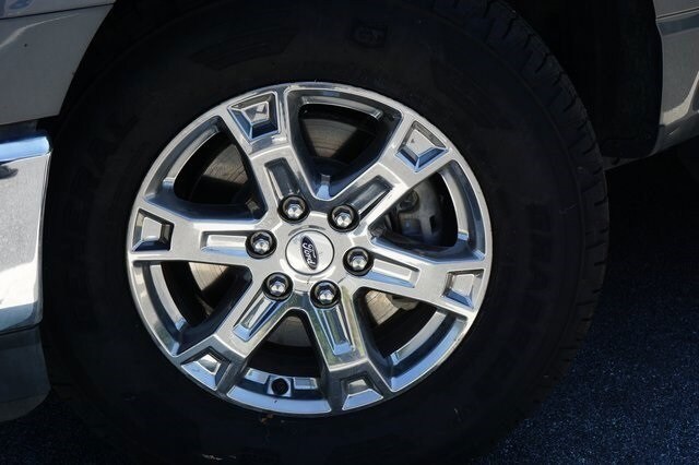 2021 Ford F-150 XLT photo 2