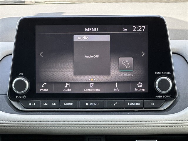 2024 Nissan Rogue SV photo 3