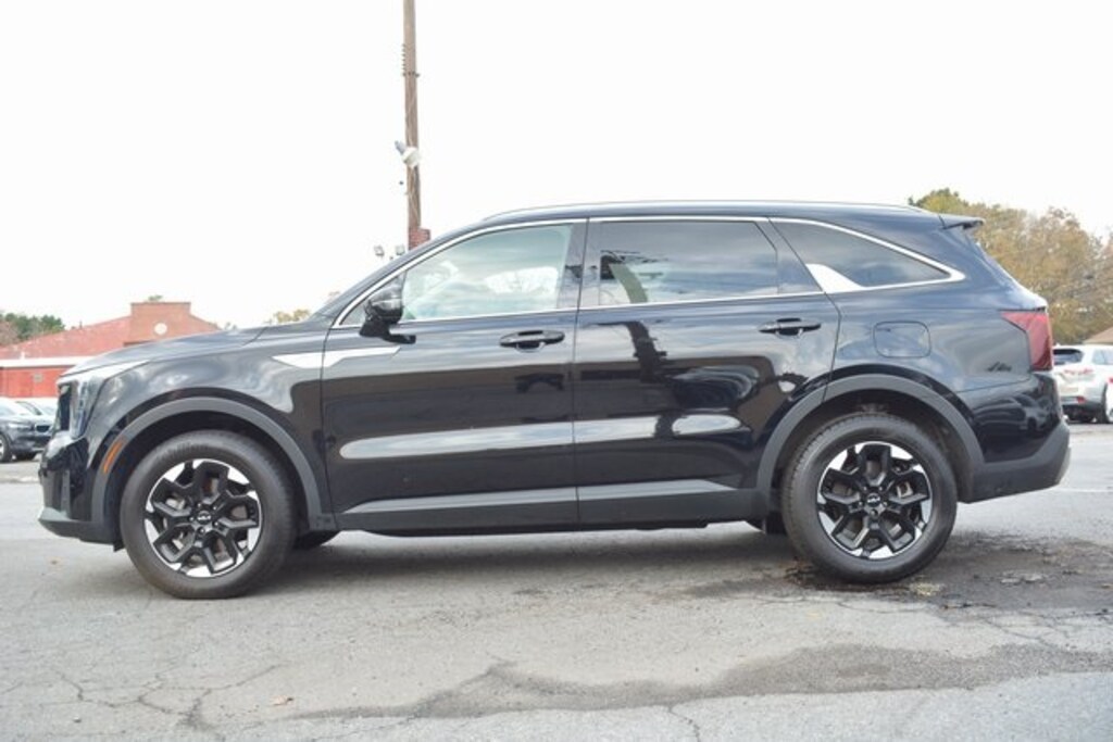 Used 2024 Kia Sorento S SUV