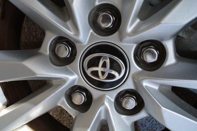 2025 Toyota Camry LE photo 2