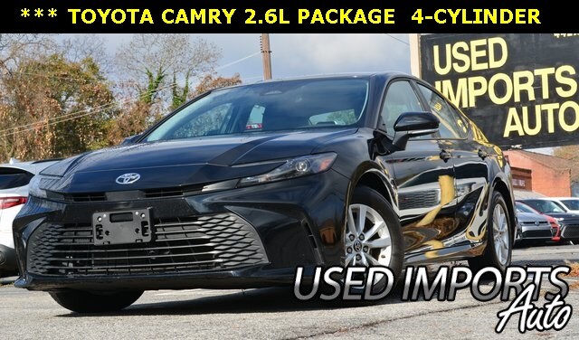 2025 Toyota Camry LE's photo