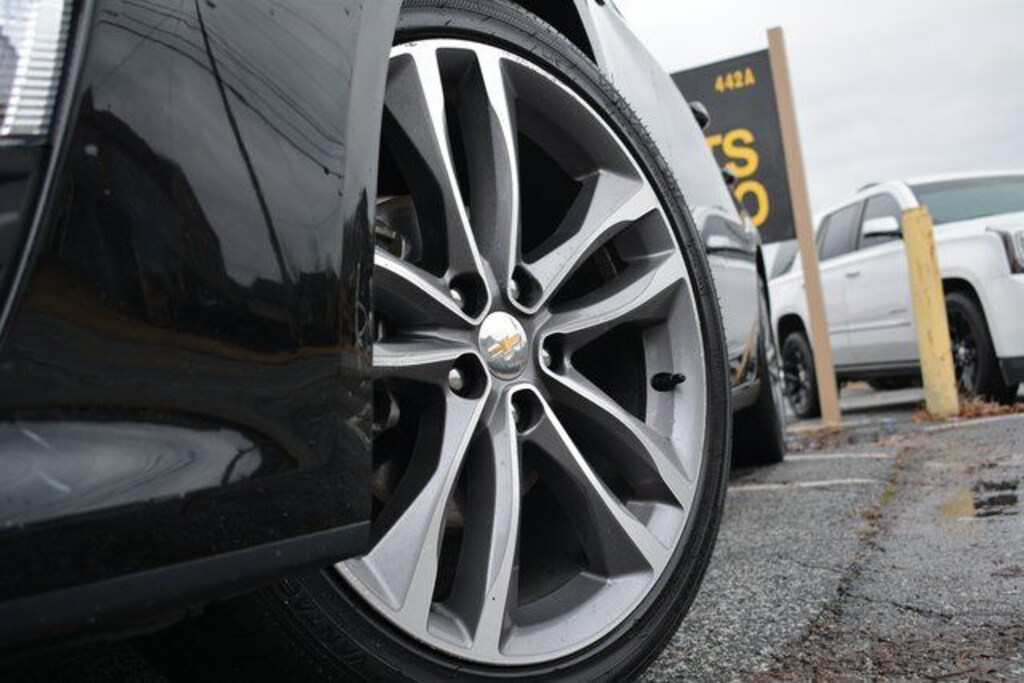 Used 2024 Chevrolet Malibu LT Sedan