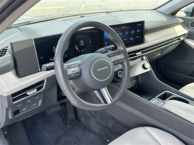 2024 Hyundai Sonata Hybrid SEL photo 2