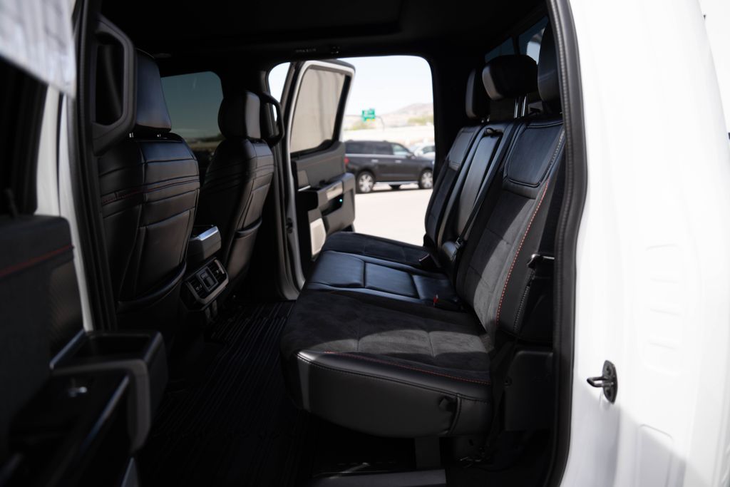 2023 Ford F-150 Raptor - Photo 12