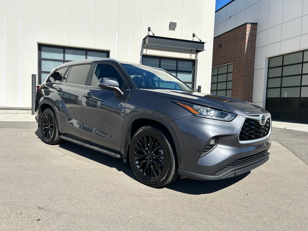 2024 Toyota Highlander XLE AWD's photo
