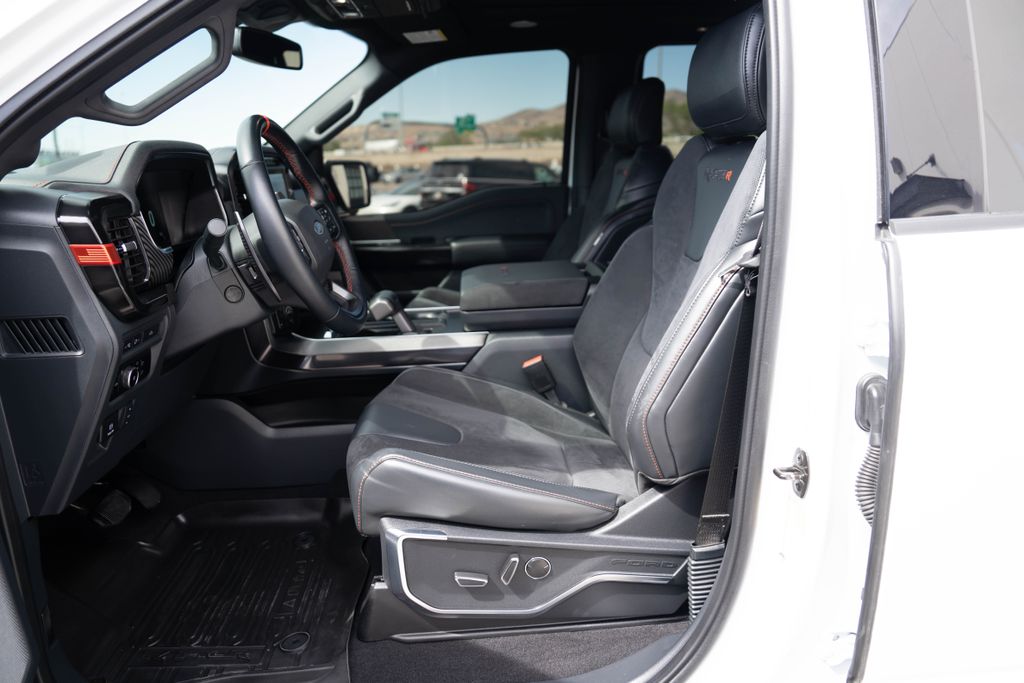 2023 Ford F-150 Raptor - Photo 16
