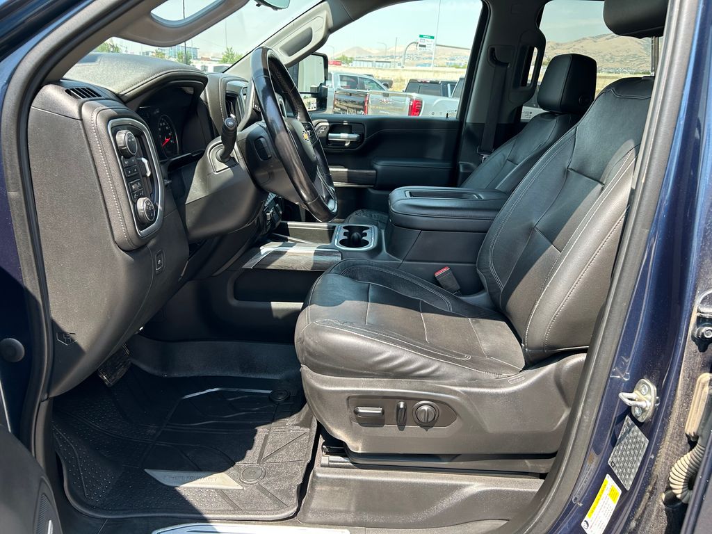 2020 Chevrolet Silverado 3500HD LTZ - Photo 8