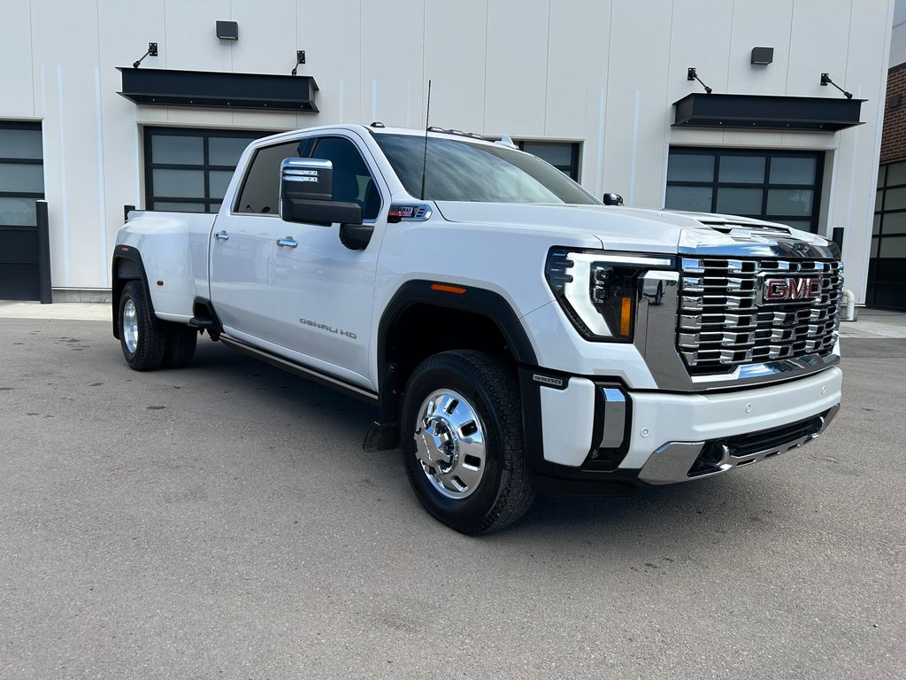 2025 GMC Sierra Denali 4WD Crew Cab Standard Box SRW's photo