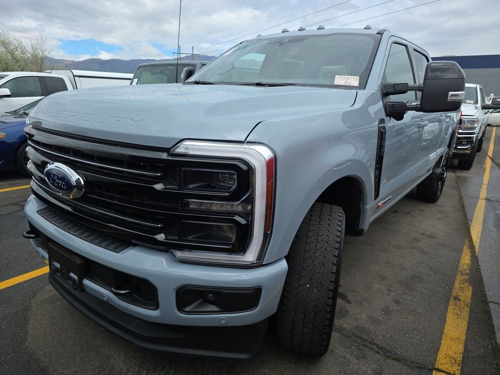 2025 Ford F-350 Platinum 4x4 Crew Cab 160 in SRW's photo