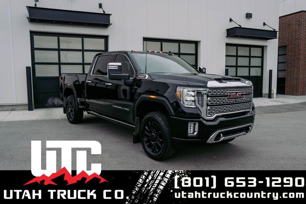 2023 GMC Sierra Denali 4WD Crew Cab Standard Box's photo