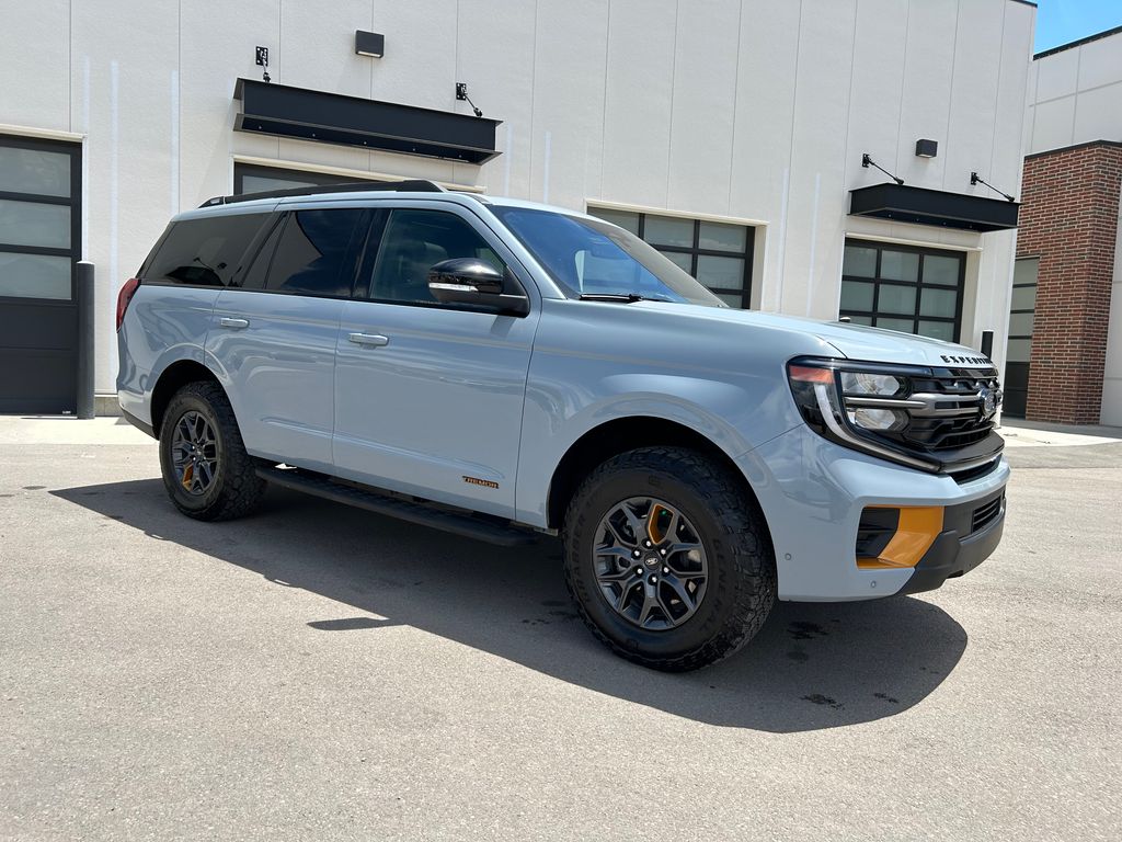 2025 Ford Expedition Tremor's photo