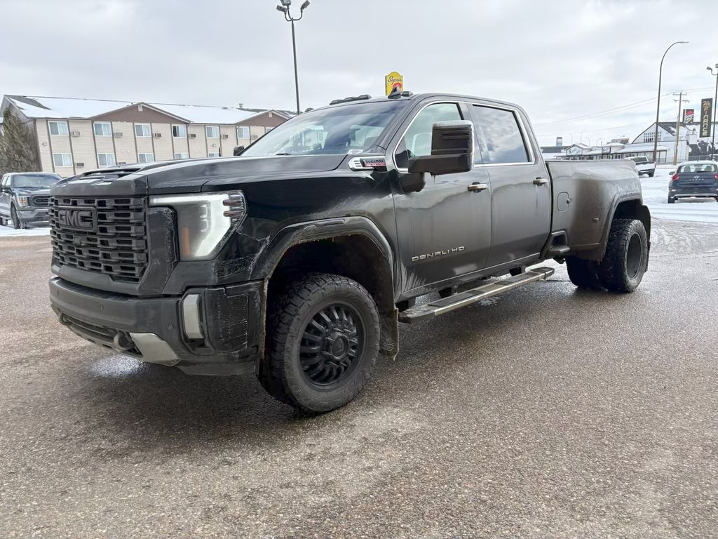 2024 GMC Sierra Denali 4WD Crew Cab Standard Box SRW's photo