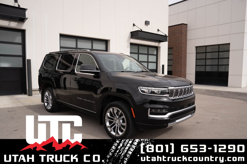 2022 Jeep Grand Wagoneer Series II's photo