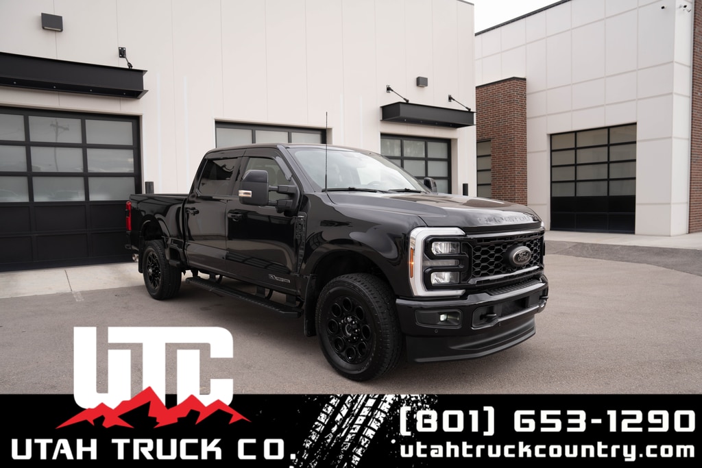2025 Ford F-350 Lariat 4x4 Crew Cab 160 in SRW's photo