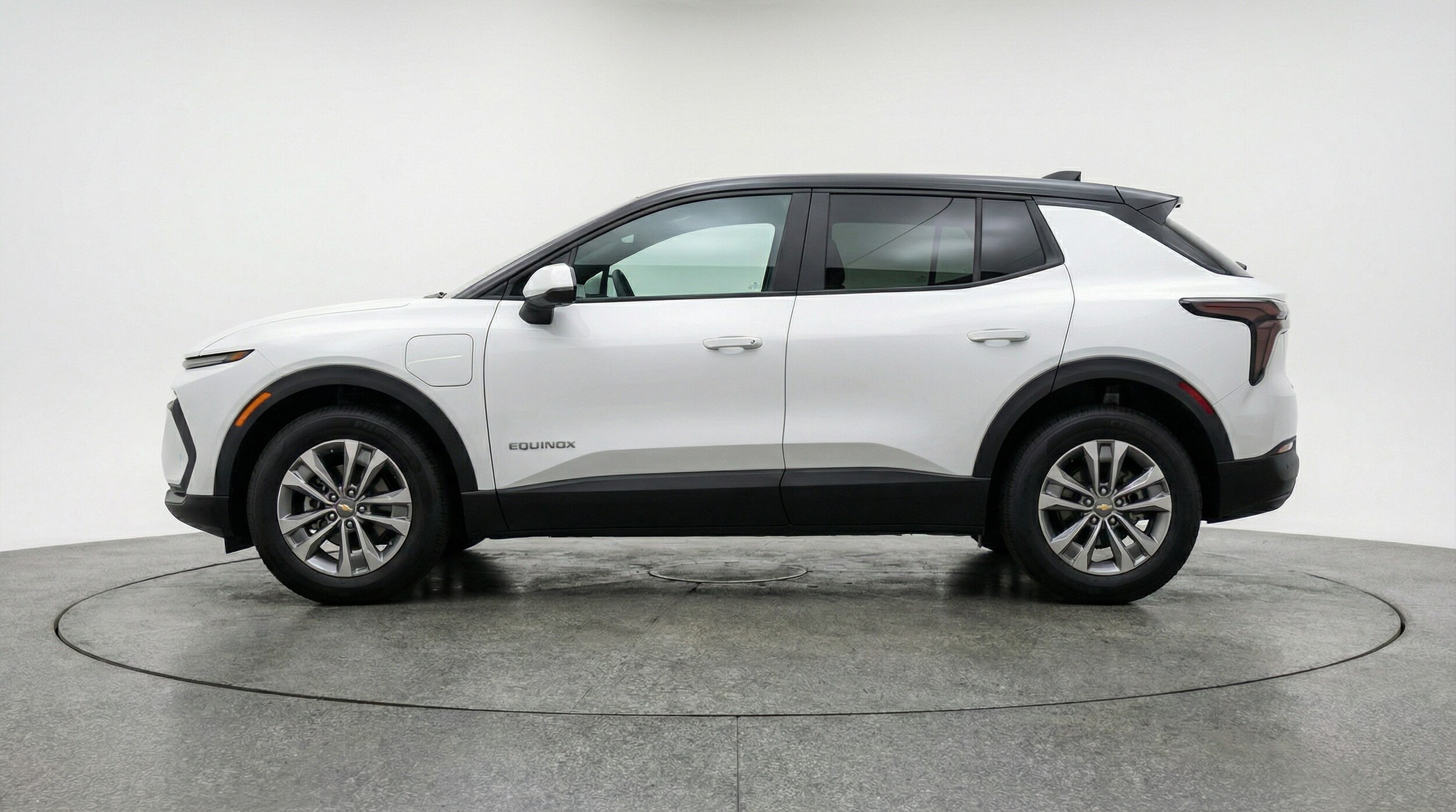 Thumbnail: 2025 Chevrolet Equinox - 4