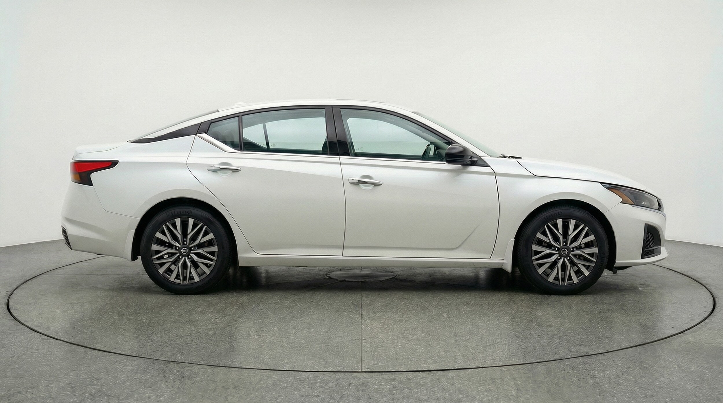 Thumbnail: 2025 Nissan Altima - 8