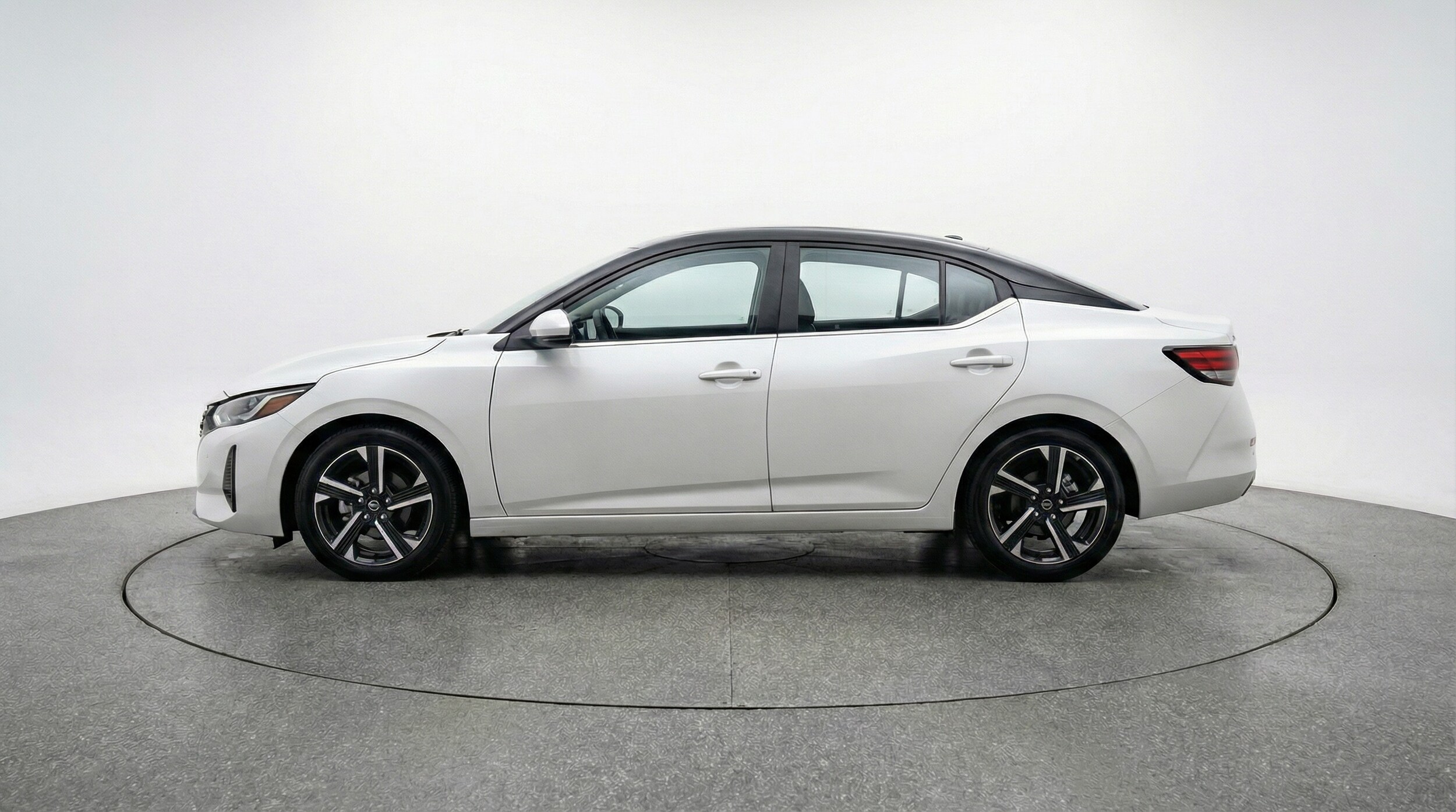 Thumbnail: 2025 Nissan Sentra - 4