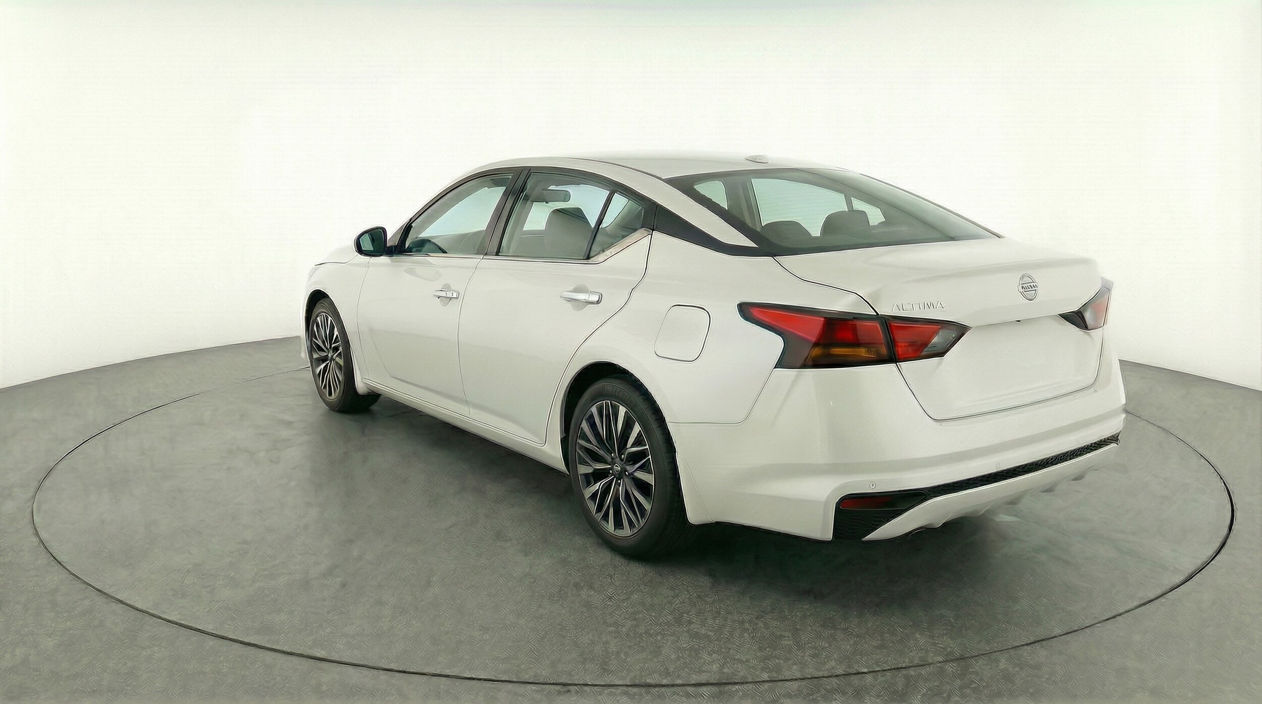 Thumbnail: 2025 Nissan Altima - 5