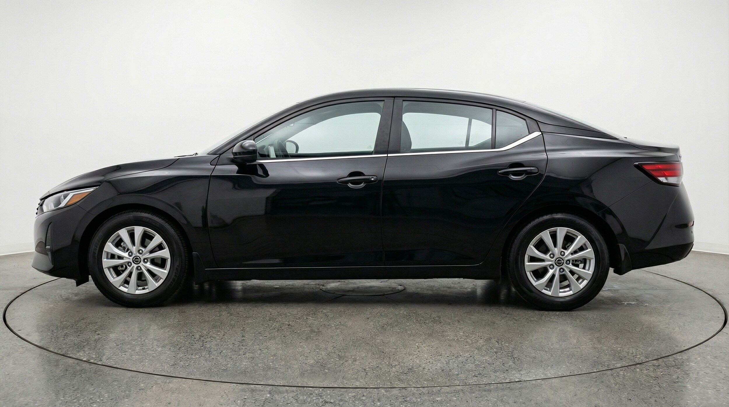 Thumbnail: 2025 Nissan Sentra - 4