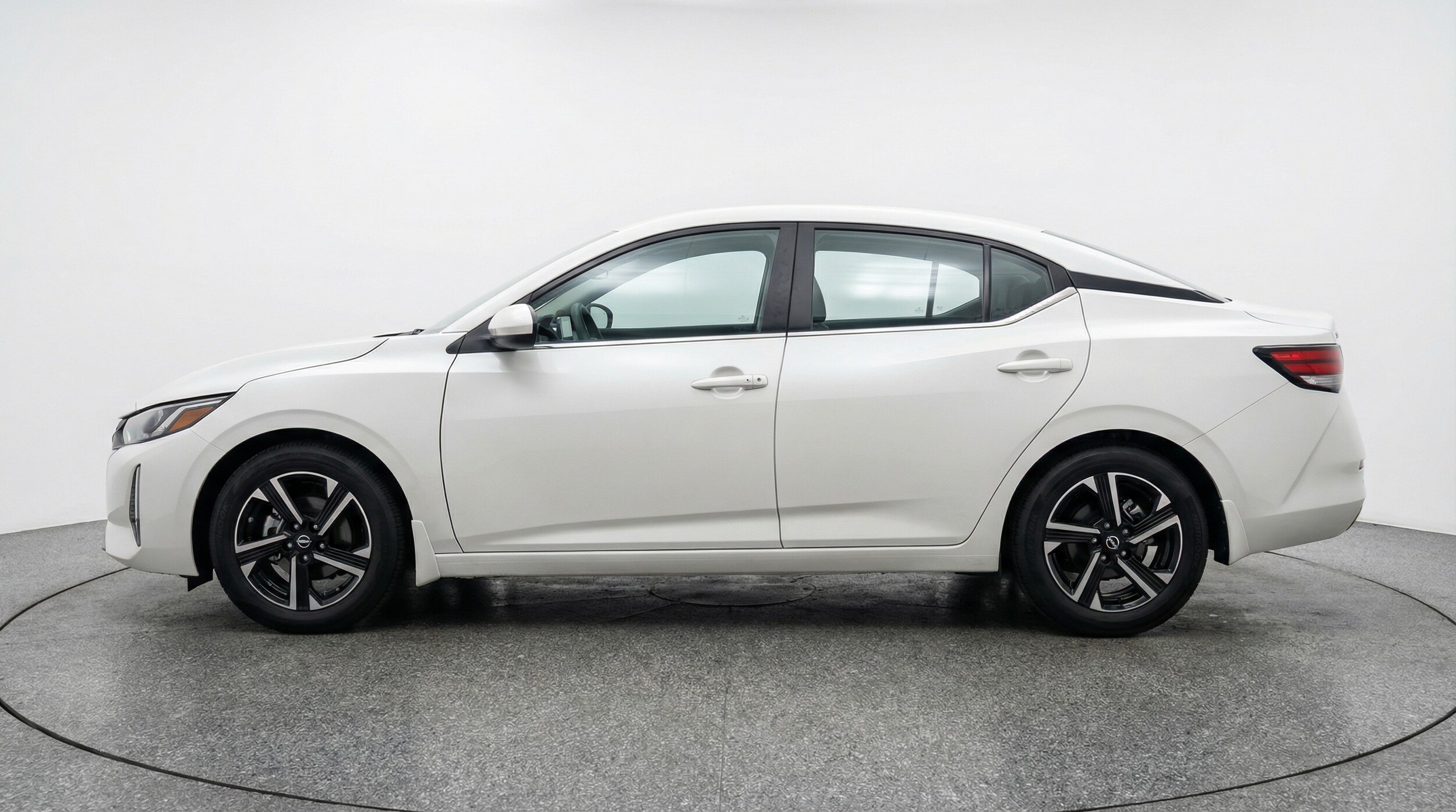 Thumbnail: 2025 Nissan Sentra - 4